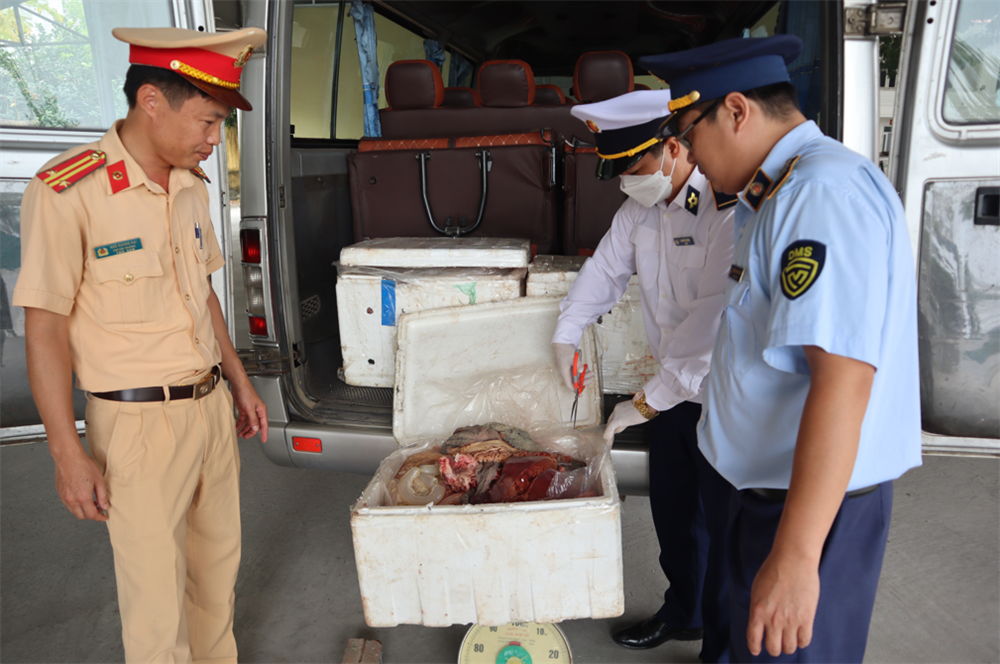 Phú Thọ: Tiêu hủy 172 kg nội tạng động vật không rõ nguồn gốc, xuất xứ